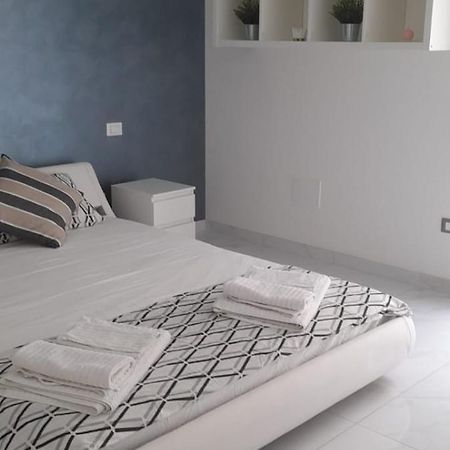 Blu Mare Apartment Avola Exterior foto